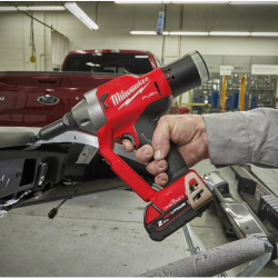 Milwaukee aku nitovačka M18 ONEFPRT-202X